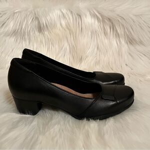 Clarks Unstructured Artisan Rosalyn Belle Black Classic Women's Heels size 7